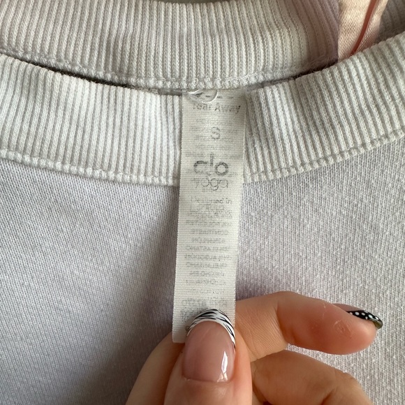 Alo Yoga Crop Top Sweatshirt - Picture 4 of 4